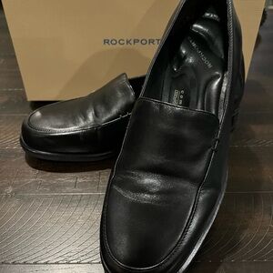 Rockport Women’s Black Loafers slip on shoes 9W with box